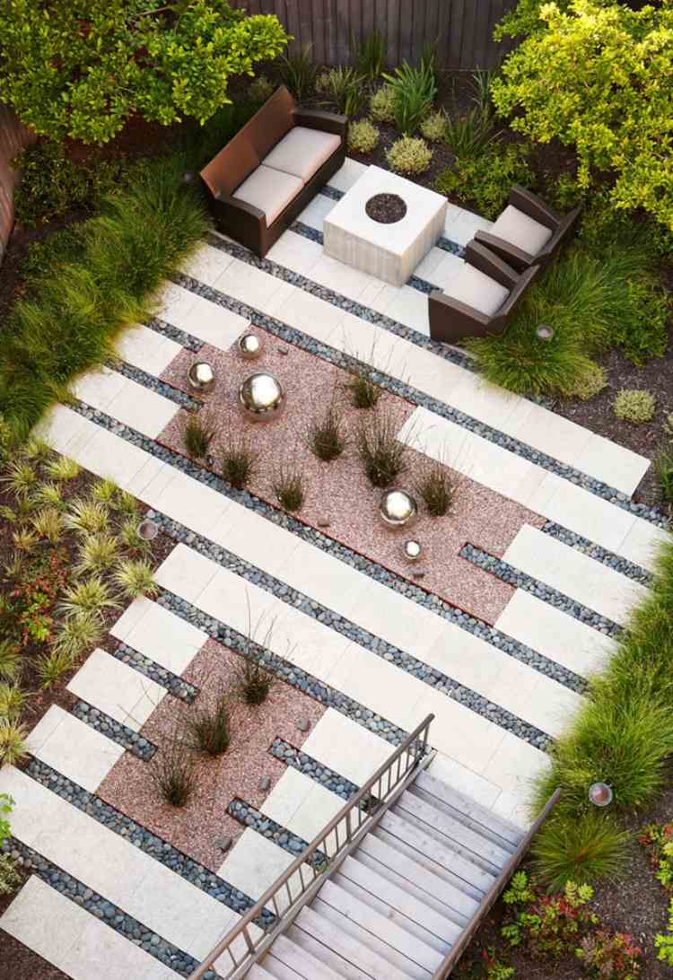 Modern-garden-art-paisagismo-cascalho-lasca-piso-placas-metal-chão-bola