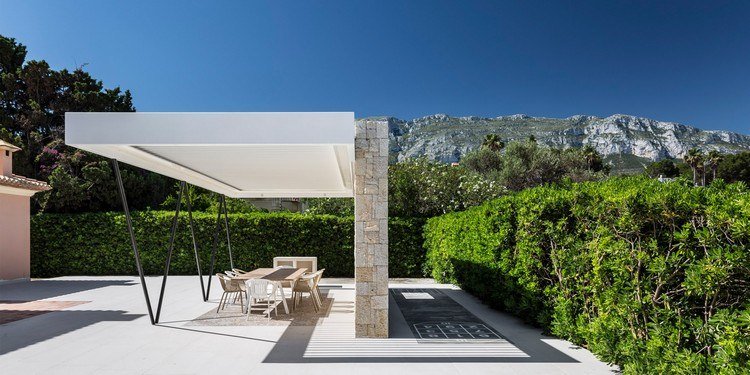 gazebo moderno pergolado vista montanha montgo