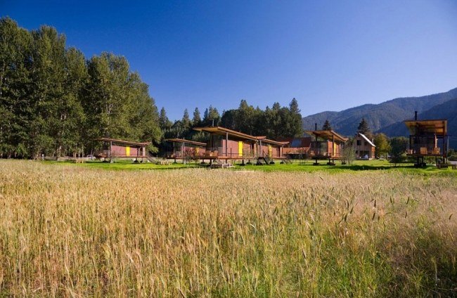 Cabanas sobre rolos no vale Camping turismo-cabanas rolantes-arquitetos OSKA