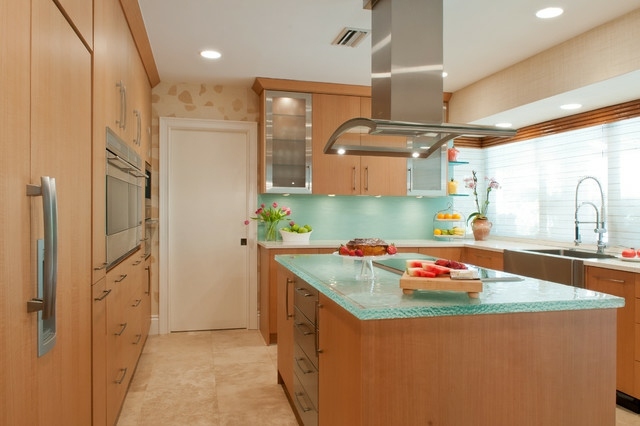Cozinha de parede traseira ilha de cozinha exaustor de madeira elegante