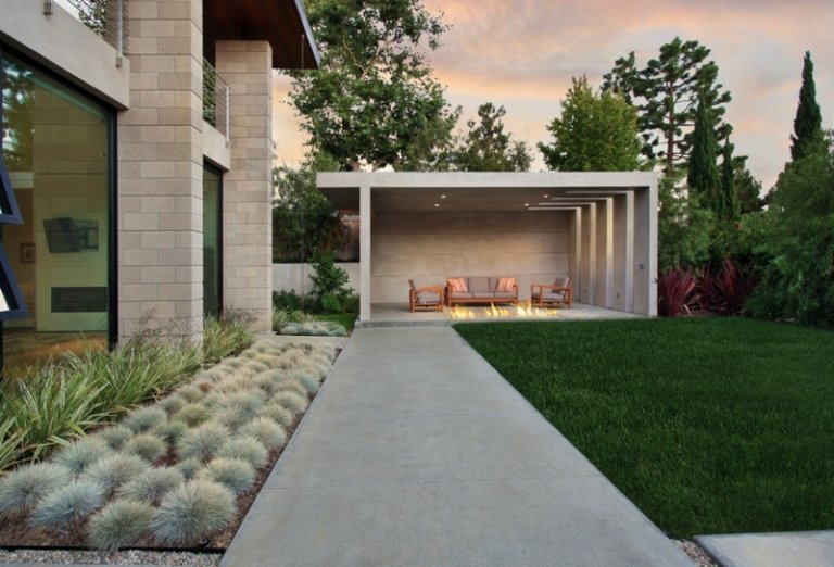 design moderno-pergola-concreto-assento-jardim-suculento