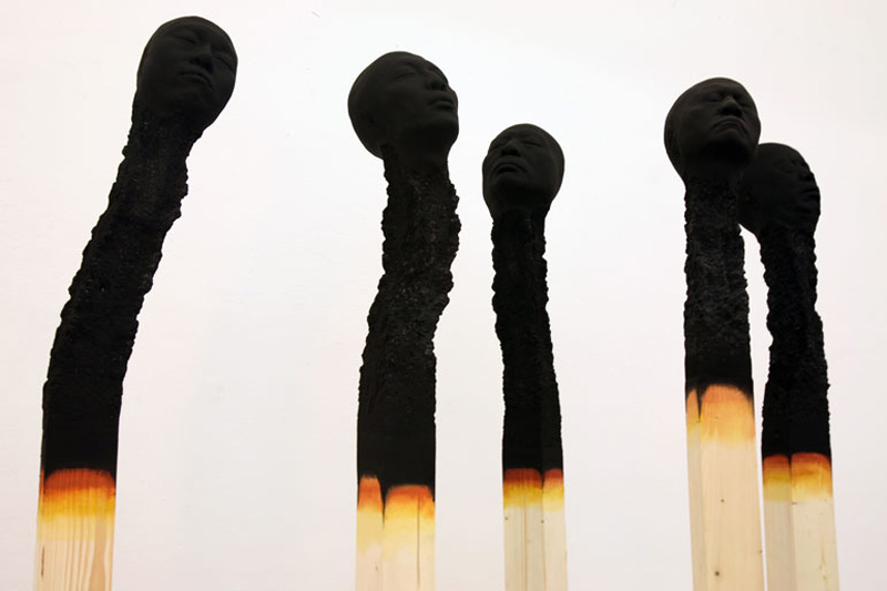 esculturas-modernas-faces-humanas-palito-de-fósforo-cara-queimada-fósforo de madeira
