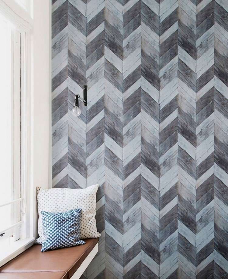 Papel de parede moderno em madeira com aspecto de zigue-zague e tons de cinza