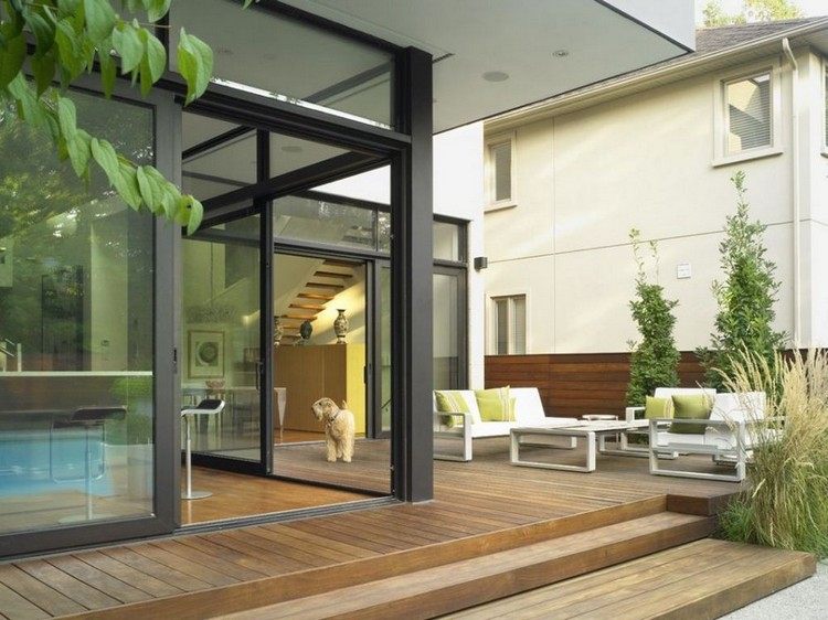 Ideias de terraço moderno piso de madeira-mobiliário branco-ziergraeser-cerca de madeira-privacidade