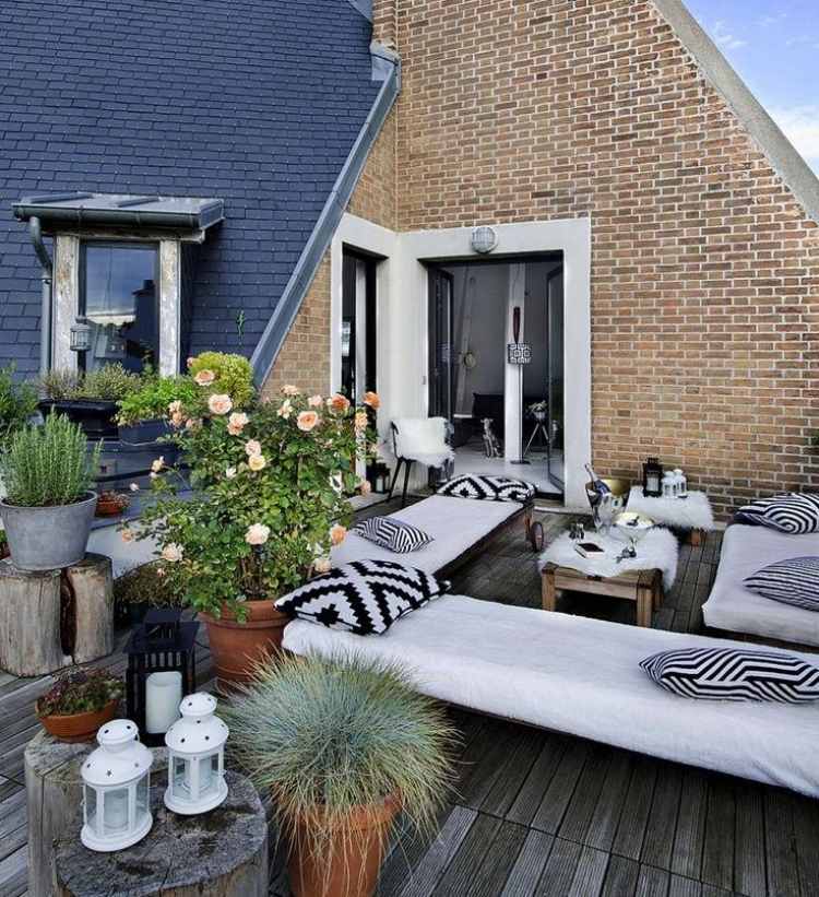 telhado-estilo escandinavo-piso-madeira-planta-área de estar