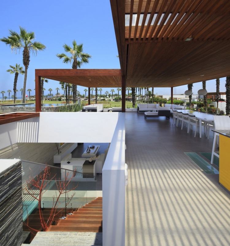 Design de terraço e jardim -modern-design-palm trees-view-roofing-pergola-wood