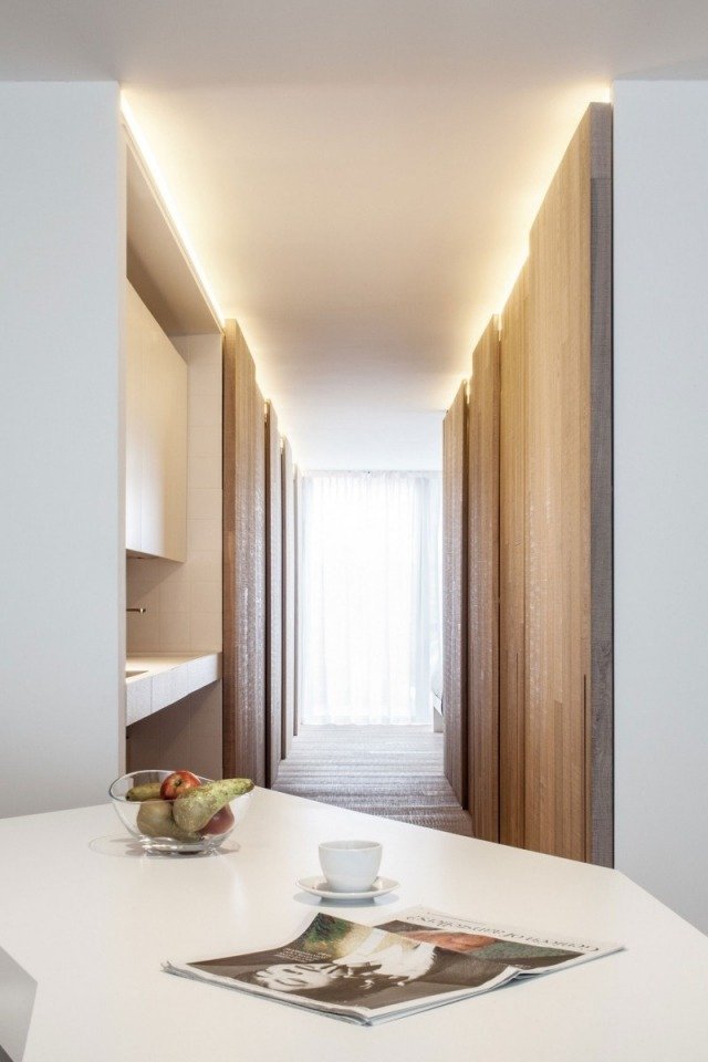 apartamento moderno piso plano estreito sala de jantar cozinha corredor