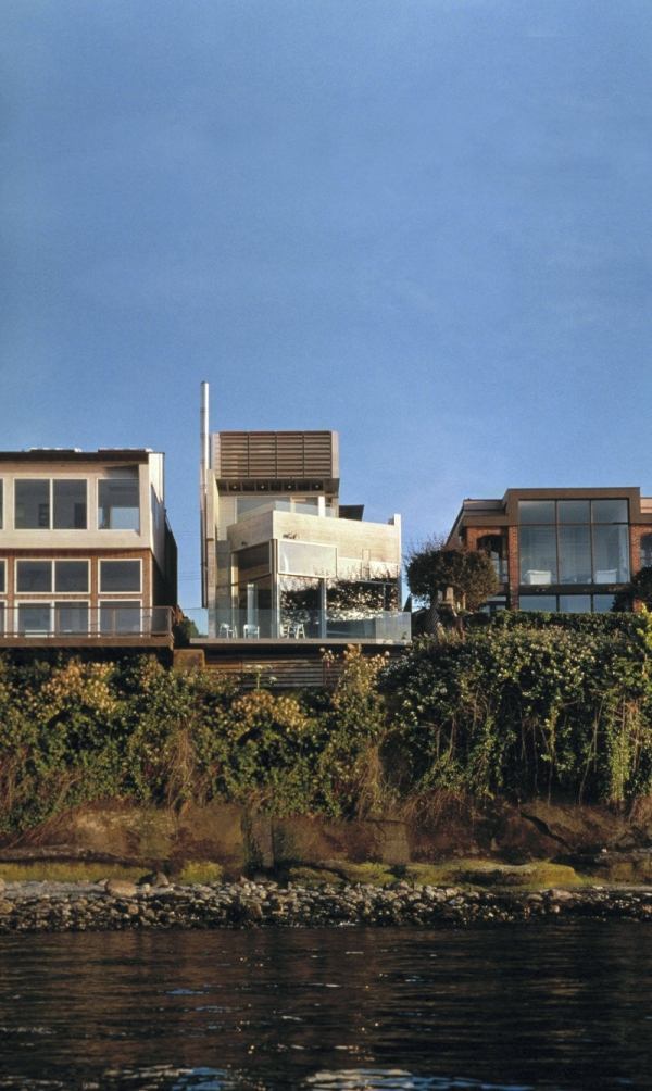 Casa com construção assimétrica - Patkau Architects Canada