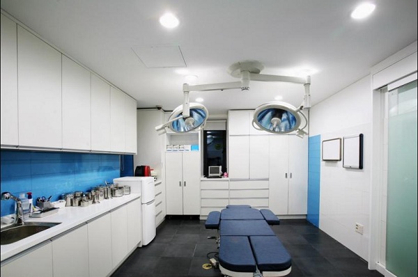 design futurista de escritório - cirurgia na clínica
