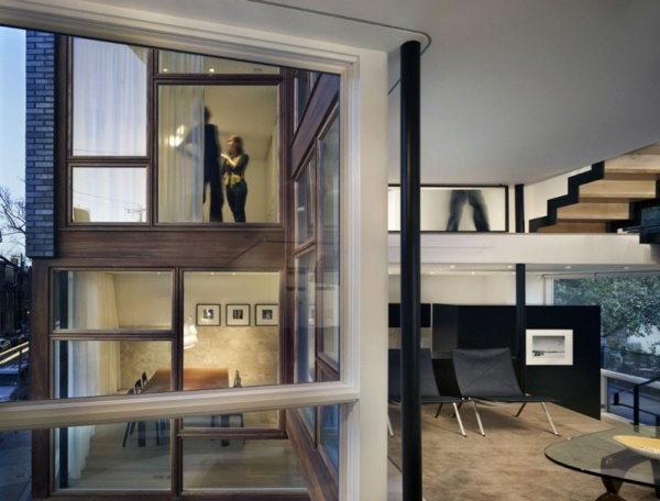 casa de esquina com arquitetura moderna