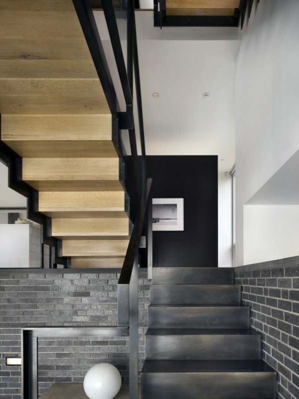 Corrimão moderno de concreto de madeira de escada