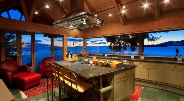 casa à beira-mar com vista panorâmica deslumbrante da ilha da cozinha