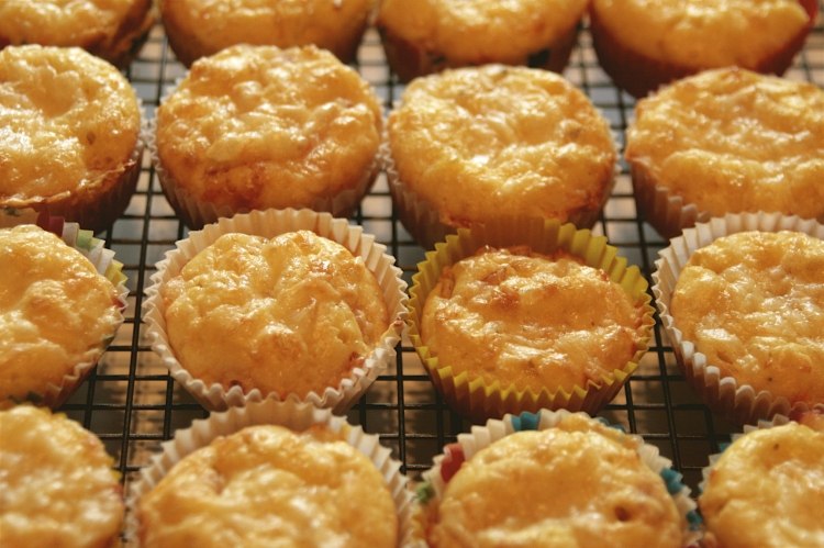 muffins salgados com receita de cozimento de queijo