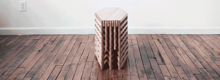 Móveis feitos de materiais naturais de madeira - mesa lateral-parquete-mobília-ideia