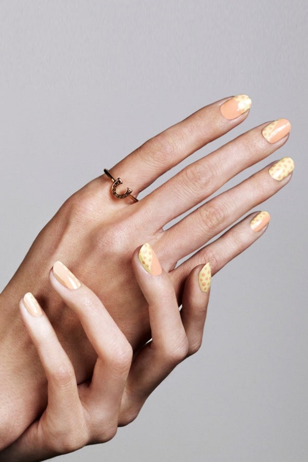 Estilo de unhas-nude-look-design-francês-cor-pastel-amarelo-diy