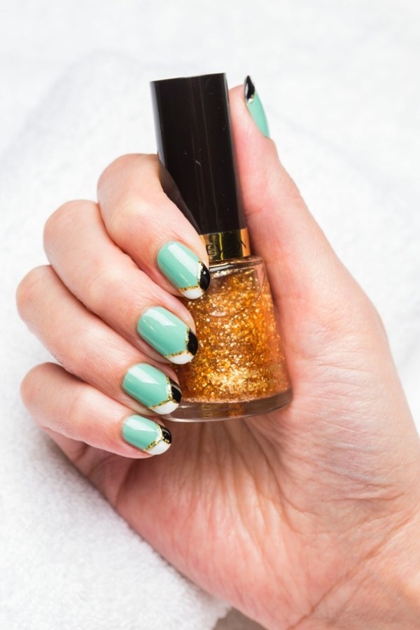 desenho de unhas-francês-manicure-dourado-borda-esmalte-cor-verde menta