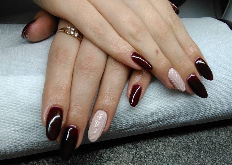 Nail-Design-Winter-Red-Accent-Nail-3d-Pattern-Knit-Nail