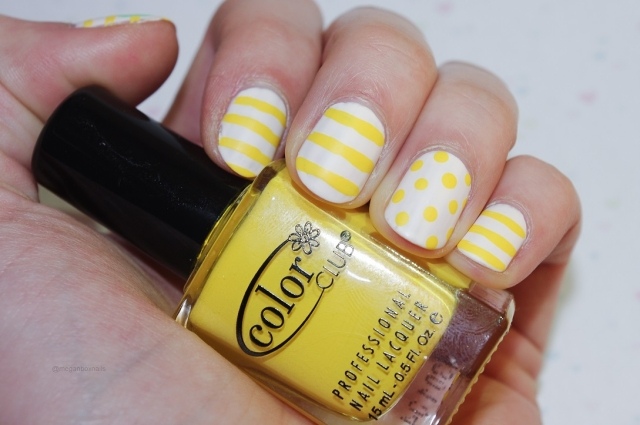 verão-unhas-design-unhas-curtas-amarelo-branco-listrado