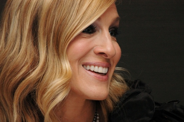 Ideia de maquiagem - nariz comprido - Sarah-Jessica-Parker-loira- cabelo