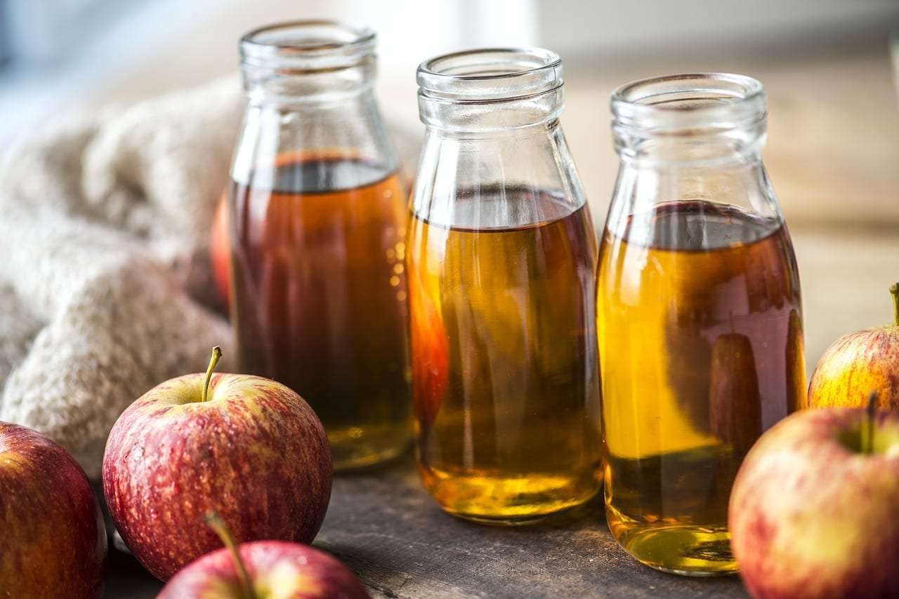 Use vinagre de maçã como remédio para tosse seca e bronquite