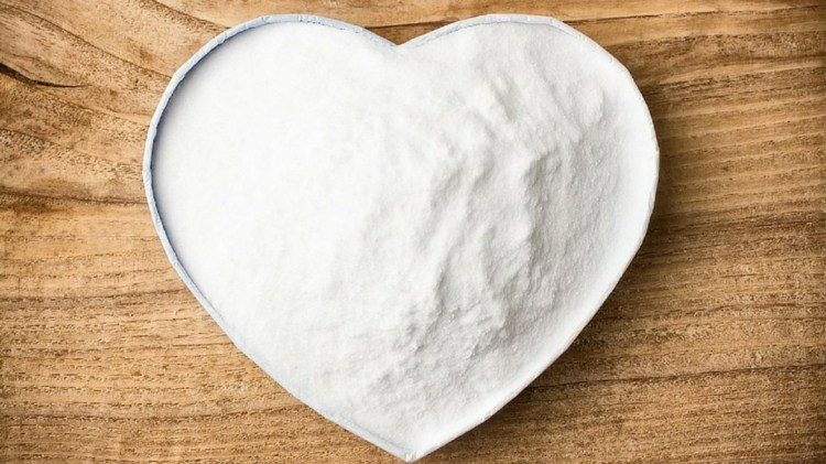 Use bicarbonato de sódio branco para fazer bicarbonato
