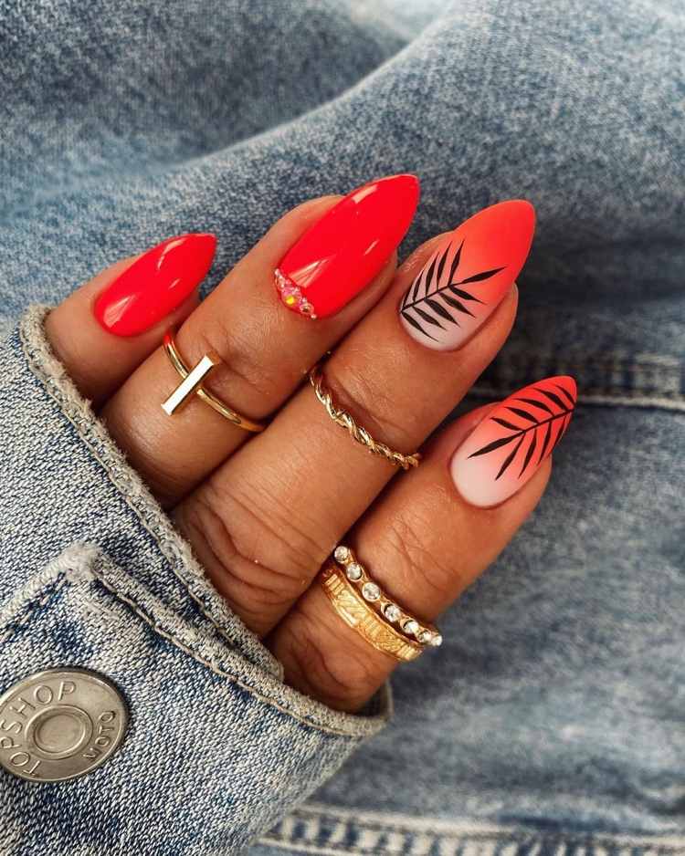 Unhas de estilete laranja neon mate com ombre