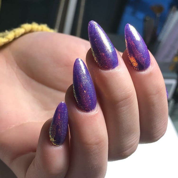 Idéias de design de unhas em forma de amêndoa em forma de amêndoa acrílico roxo brilhante