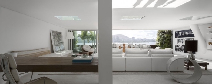 renovado-penthouse-apartamento-open-space-design-living-room-white