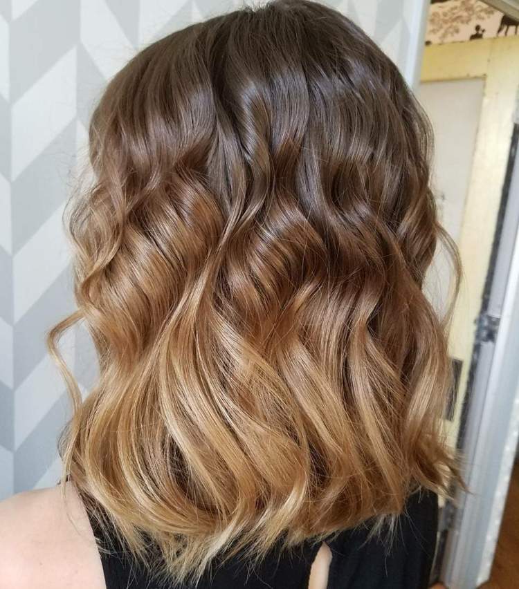 Faça o cabelo ombre você mesmo castanho-claro-loiro-escuro-longo bob