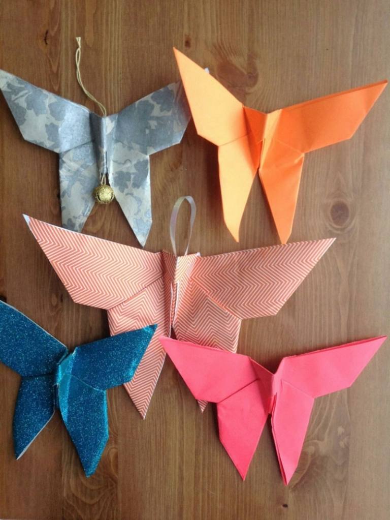 decoração no berçário papel borboletas cores coloridas idéia origami