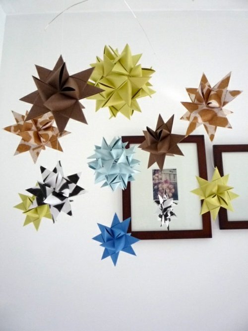 Ideia de decoração de berçário de lanterna de origami