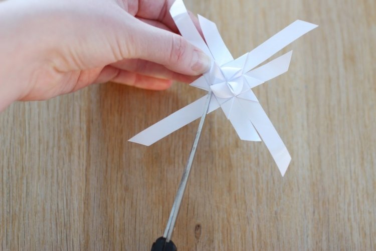 origami-natal-estrela-dobramento-instruções-froebelstern-diy-mexer-natal-decoração-tesoura-corte