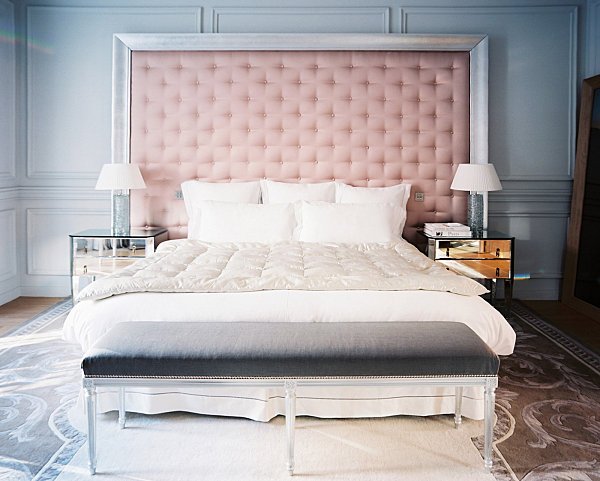 Ideia de decoração de cabeceira rosa de quarto de luxo