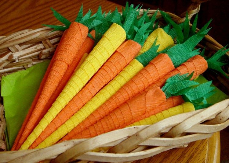 easter-decoration-tinker-ideas-children-carrot-crepe-paper-yellow-orange-green
