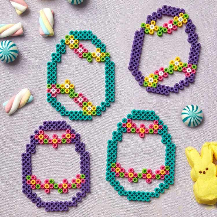 decoração de páscoa feita de pérolas de perler idéias mexendo em ovos de páscoa coloridos