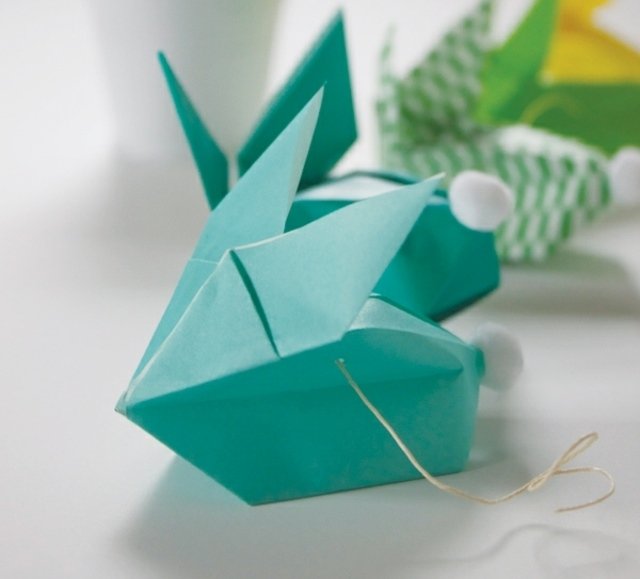 Dobre papel de embalagem verde com ideias de origami para você mesmo