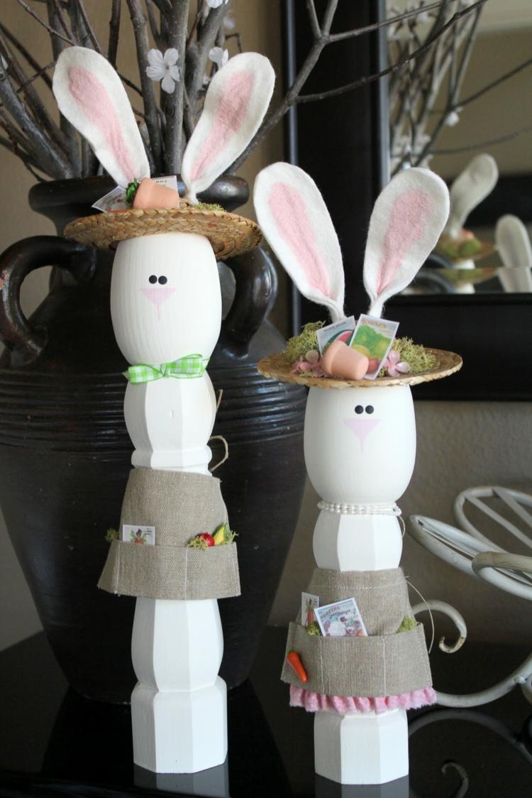 decoração-páscoa-feita-de-madeira-coelhos-tinker-orelhas-chapéu-saias