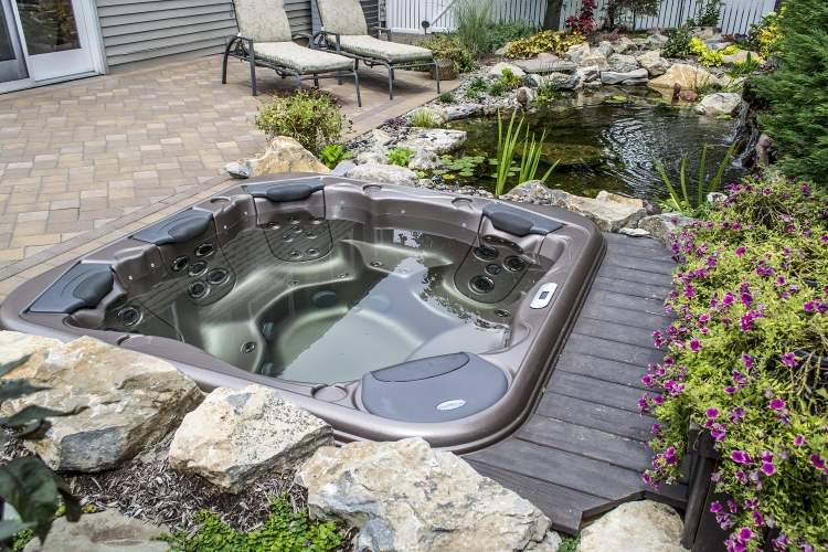 whirlpool-garden-grey-stone-decorative-lake-decoration-plants