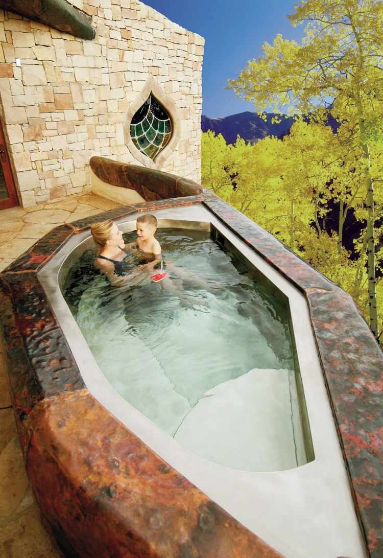 whirlpool-roof-garden-outdoor-terrace-view-rock-mother-child-spa-small-private
