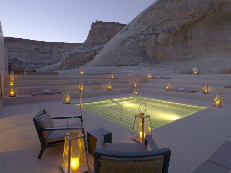 whirlpool-outdoor-luxury-candle-lantern-noite-romance-poltrona de rock
