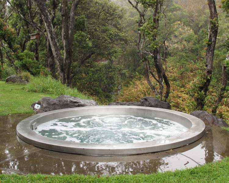 whirlpool-garden-outdoor-small-spa-round-built-in-ground-rock-