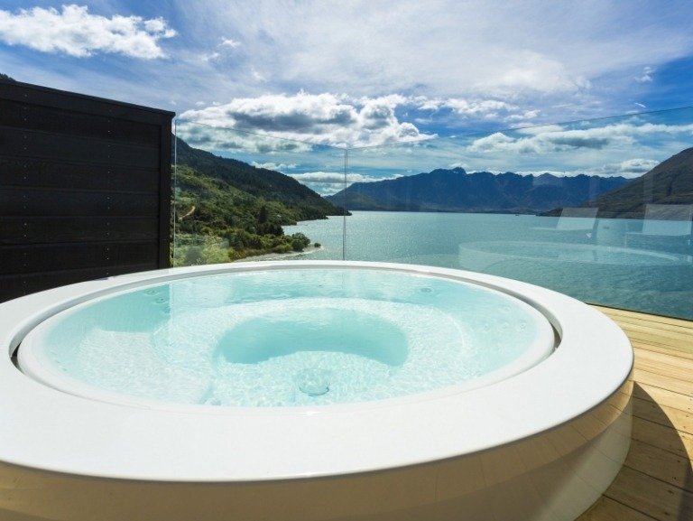 Hidromassagem ao ar livre -minipool-zucchetti-glass grading-view-luxury-vacation