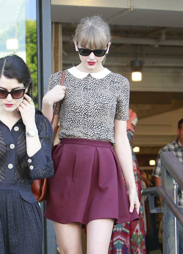 roupa feminina saia bordô blusa taylor swift