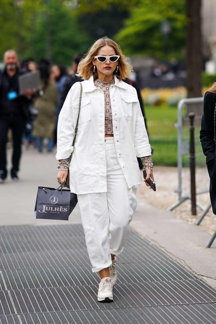 jaqueta jeans branca combina roupas de primavera ideias famen