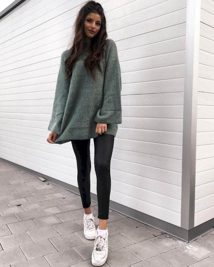 Suéter extragrande em leggings verdes e pretas suaves