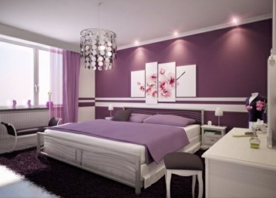 Roxo-parede-branca-madeira-móveis-quarto