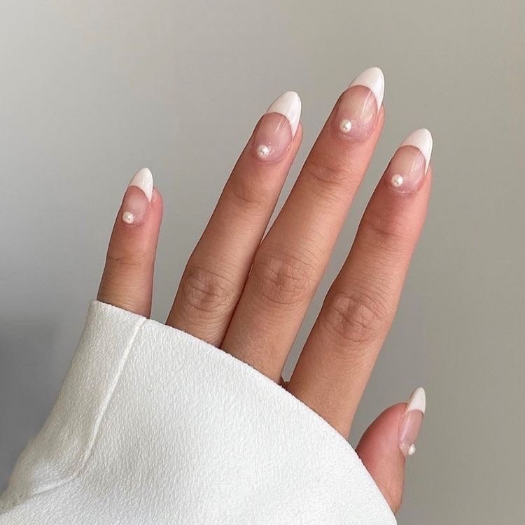 French Nails Nail Design Tendências em Unhas 2021 Pearl Tips Nails