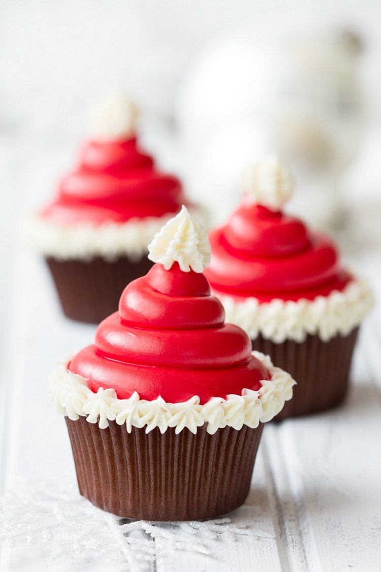 Pinte o creme de manteiga para o Natal