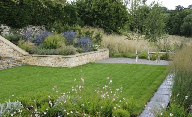 Profissionais de ideias de jardim gramado caminho de pedra muro de contenção alto