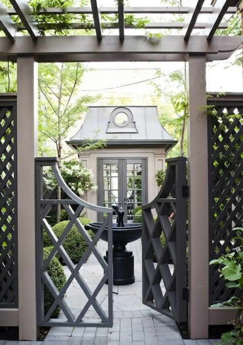 porta de jardim moderna com teto protetor